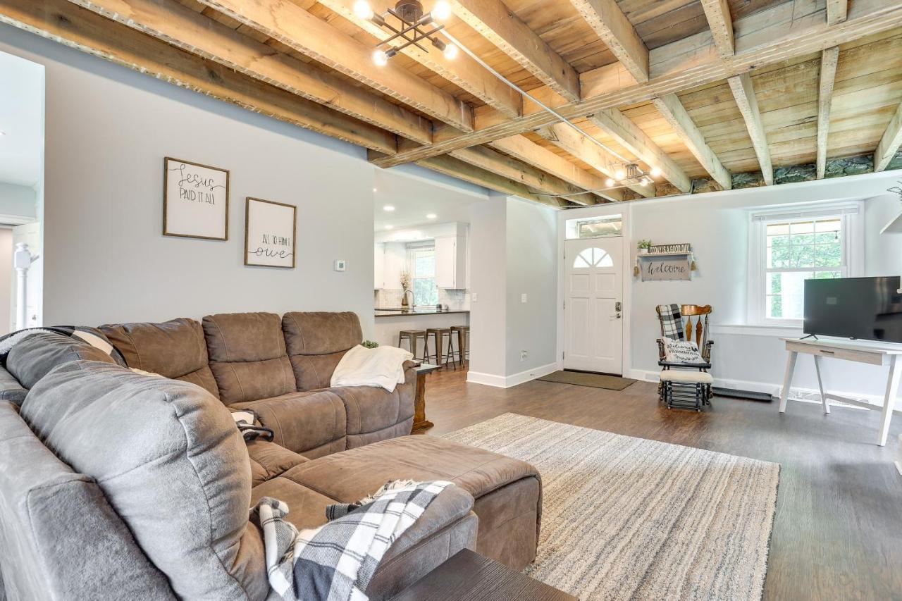 Spacious Country In On Old Ranch! Coatesville